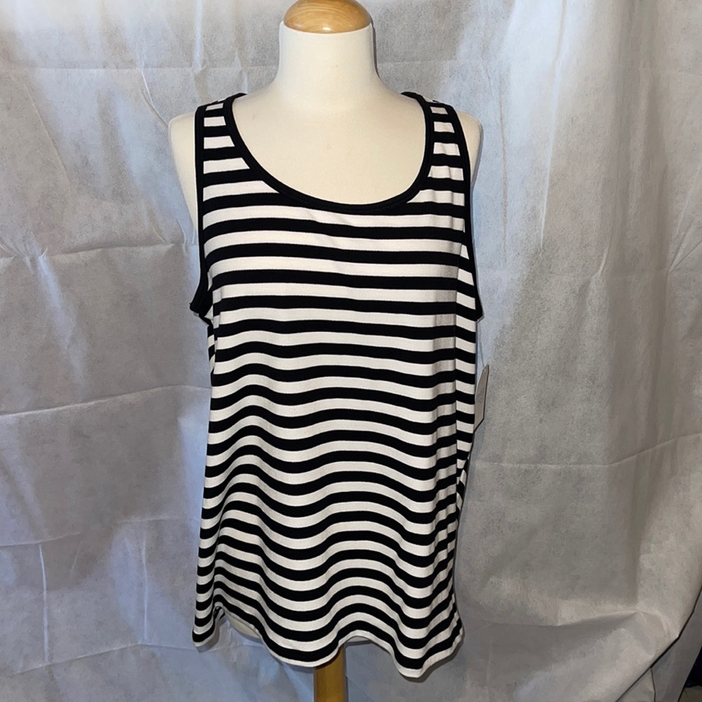 NWT Time and Tru split back tank size Xl (16/18)